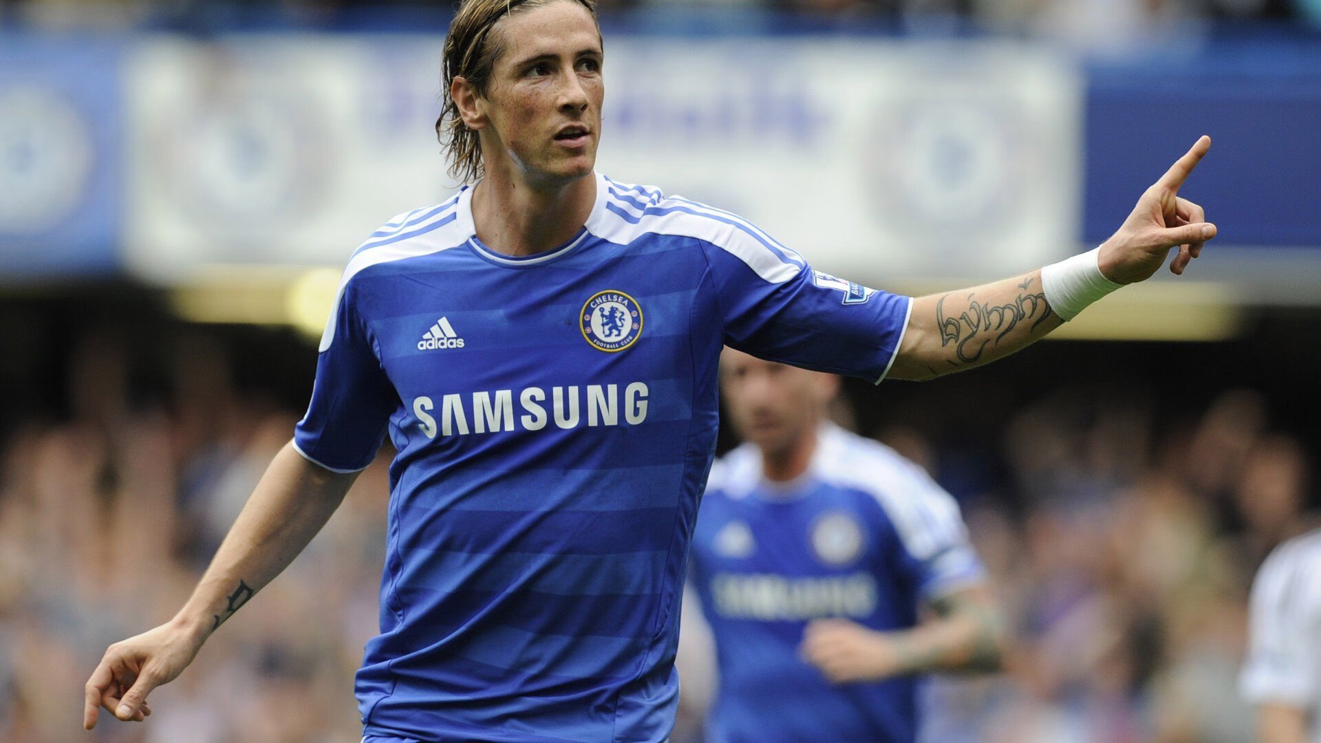 浓眉成为全场焦点，76人制霸骑士