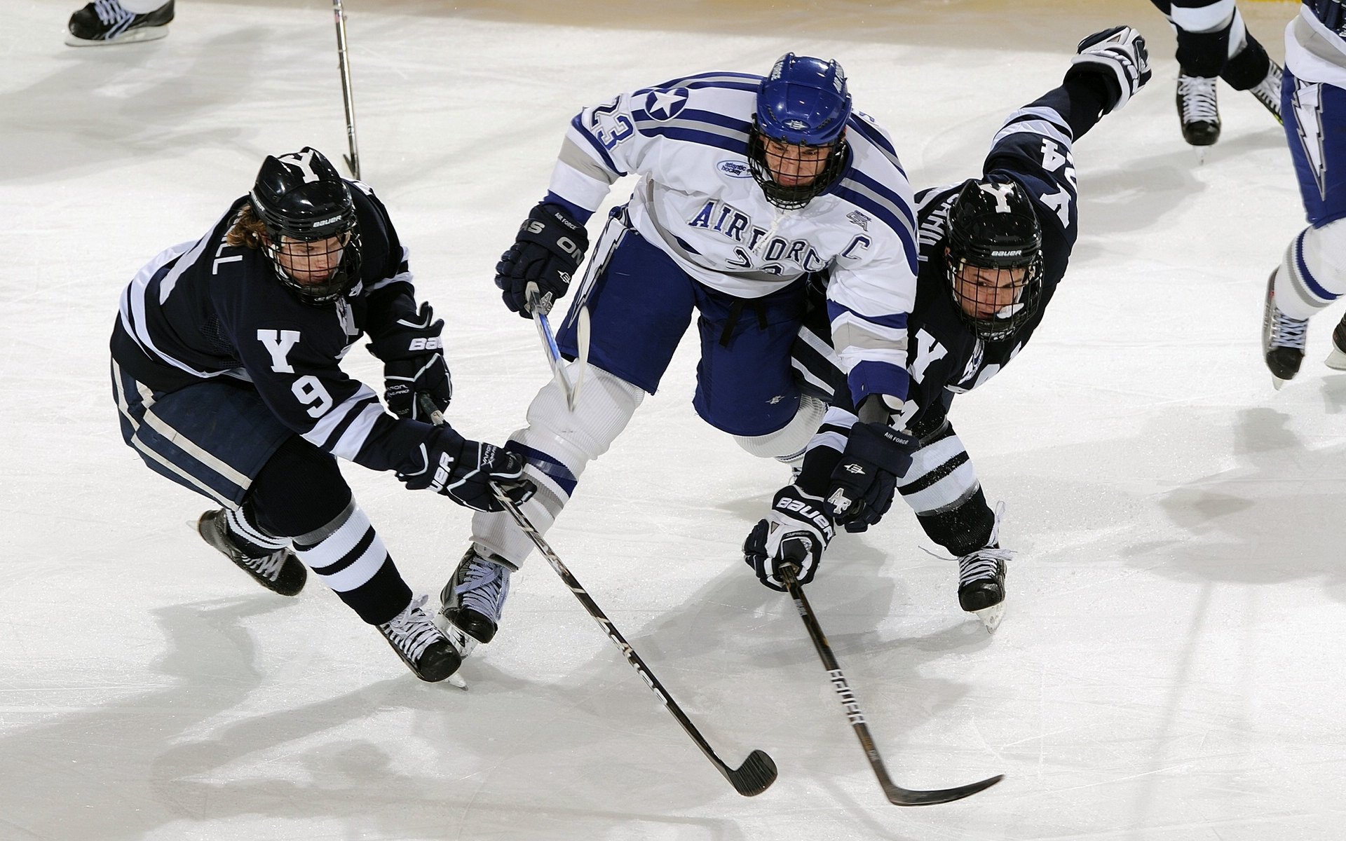 绿衫军铁血防守锁死鹈鹕，约基奇全能表演诠释MVP价值